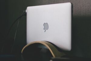 Anfetamina: mantenga su MacBook despierto en el modo de concha sin un adaptador de corriente